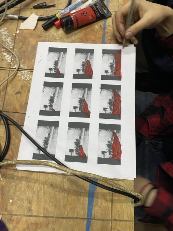 Fotogramas impresos intervenidos a mano